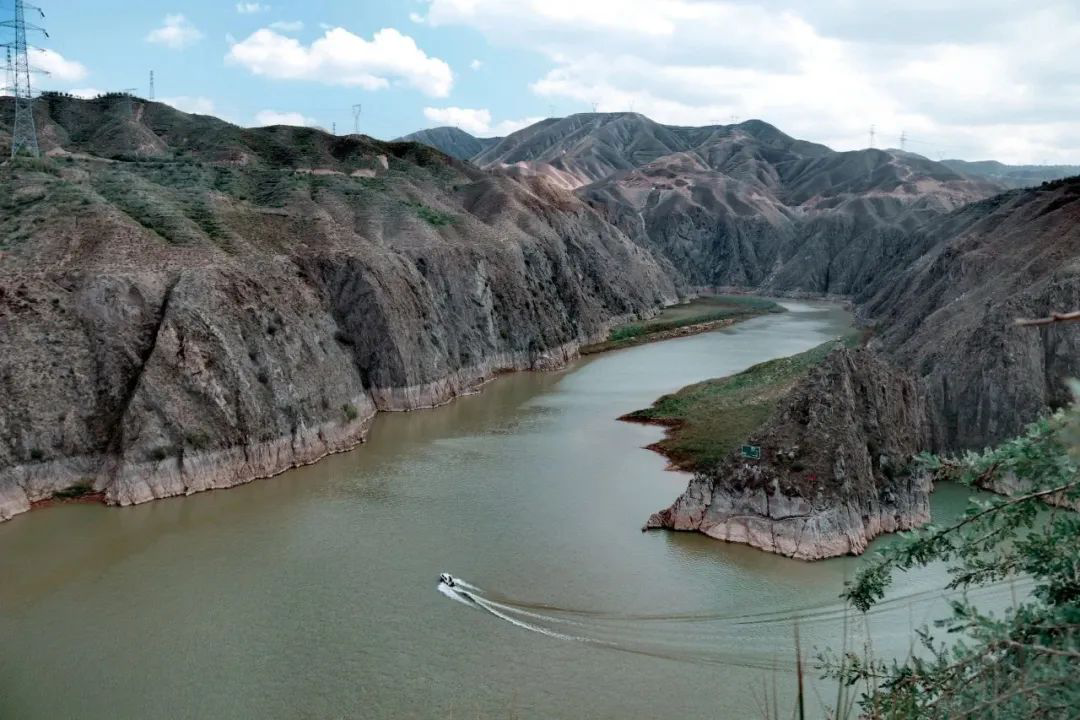 《泾渭分明之后》--李道华.PNG 《泾渭分明之后》--李道华.PNG