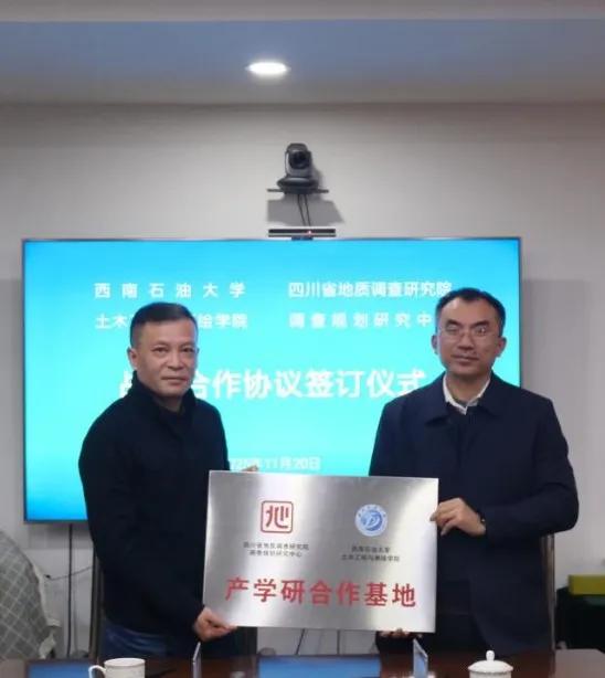 640 (4)(1).jpg 640 (4)(1).jpg